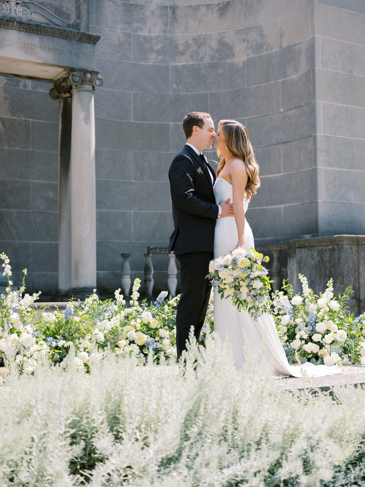 The Hanna Garden Wedding in Cleveland, Ohio - Juliana Kae Photography, image size:1200x1600