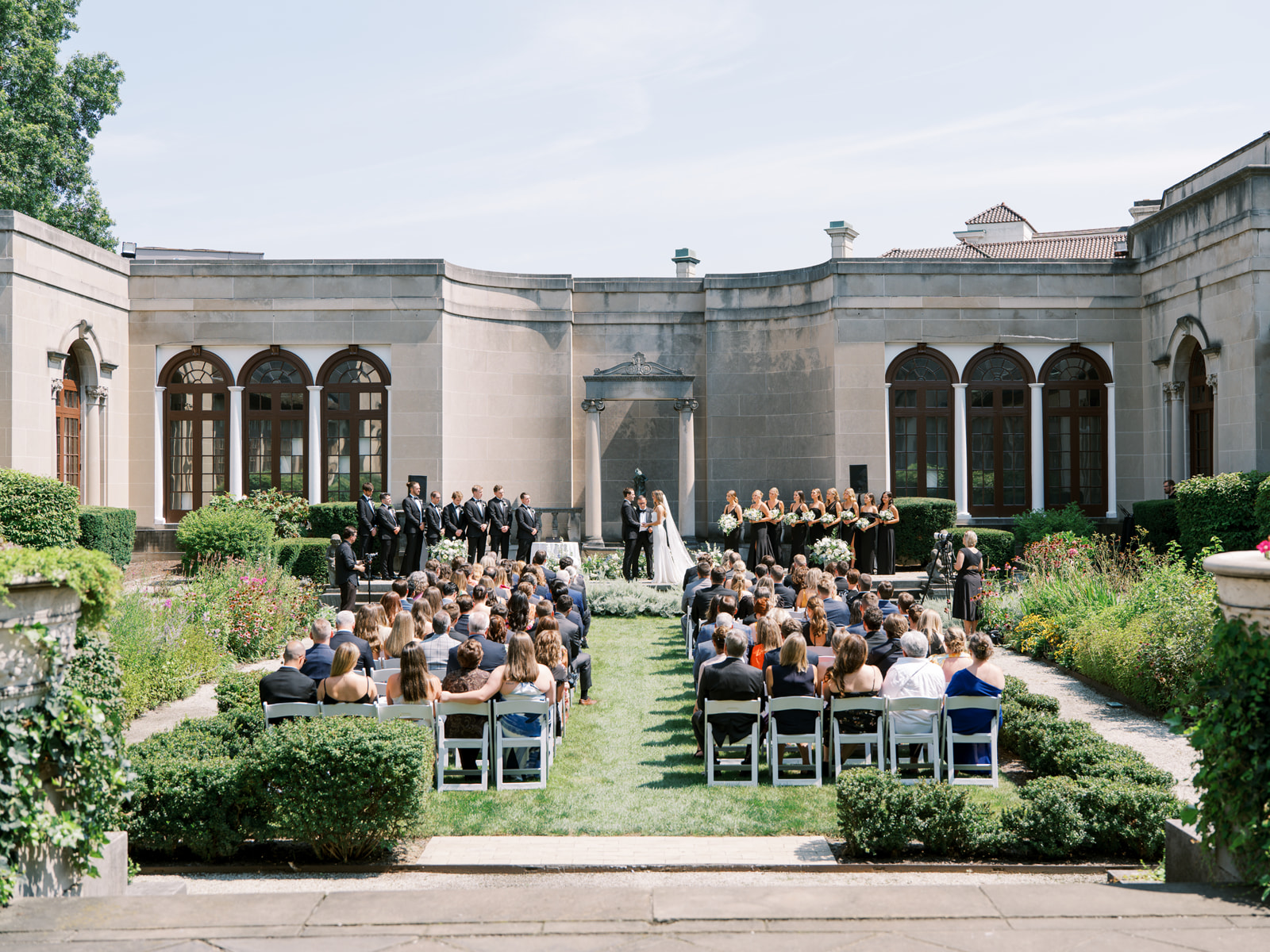 The Hanna Garden Wedding in Cleveland, Ohio - Juliana Kae Photography, image size:1600x1200
