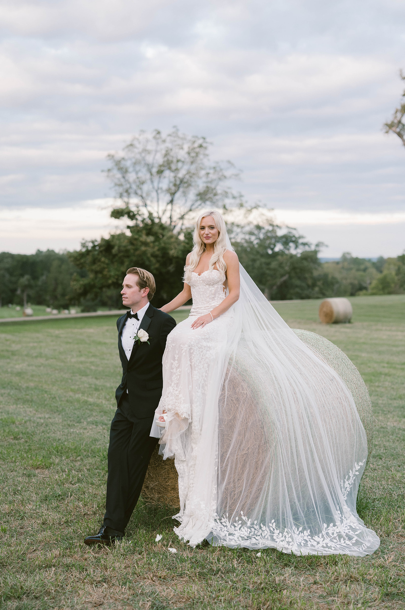 CAROLINE + MATTHEW, image size:1597x2400