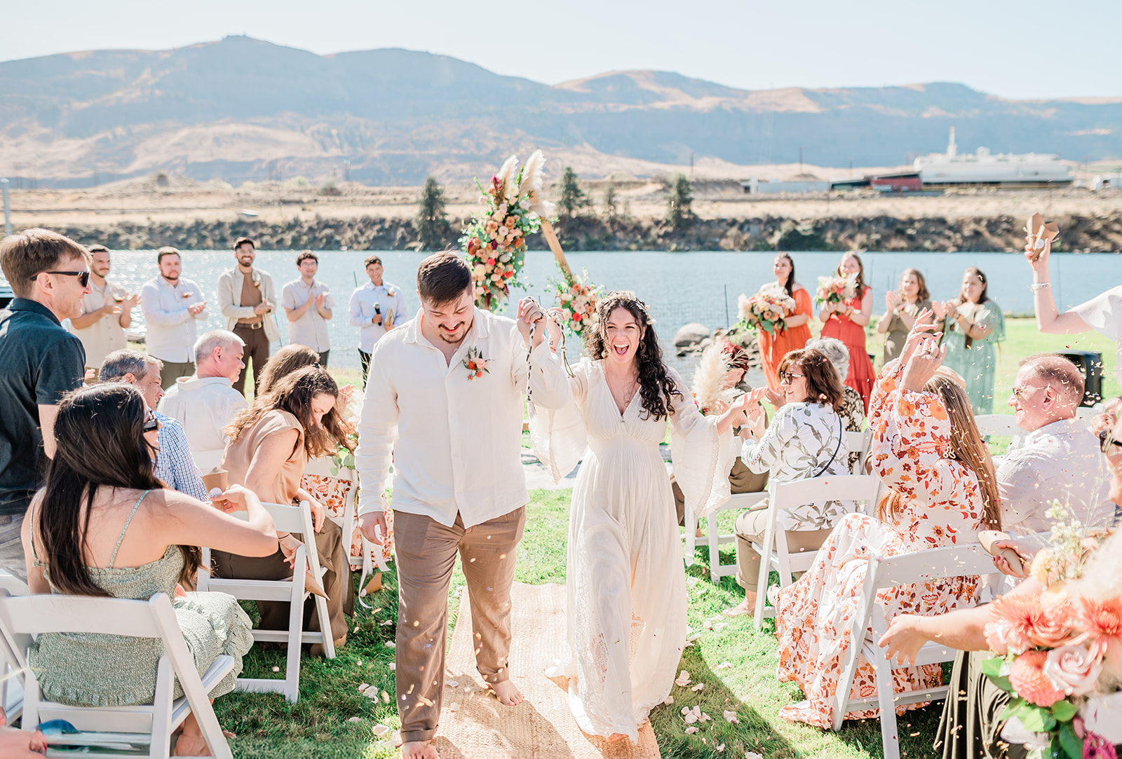 Ethereal Brunch Wedding Overlooking the Columbia River | Josh & Alex | B.  Jones Photography