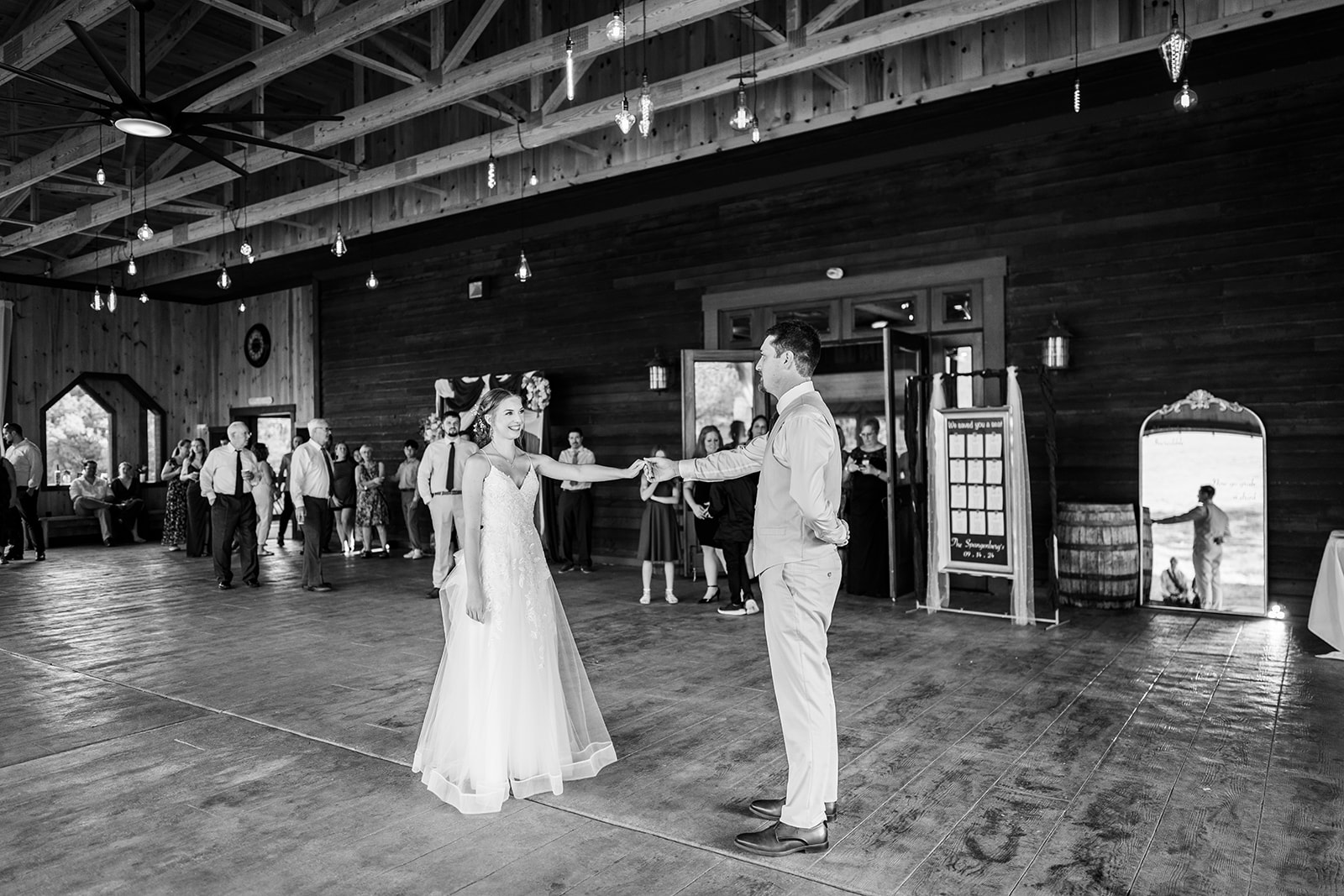 Rustic Elegance Wedding at Robbins Paradise Ranch in Central PA | JTR Media, image size:1600x1067