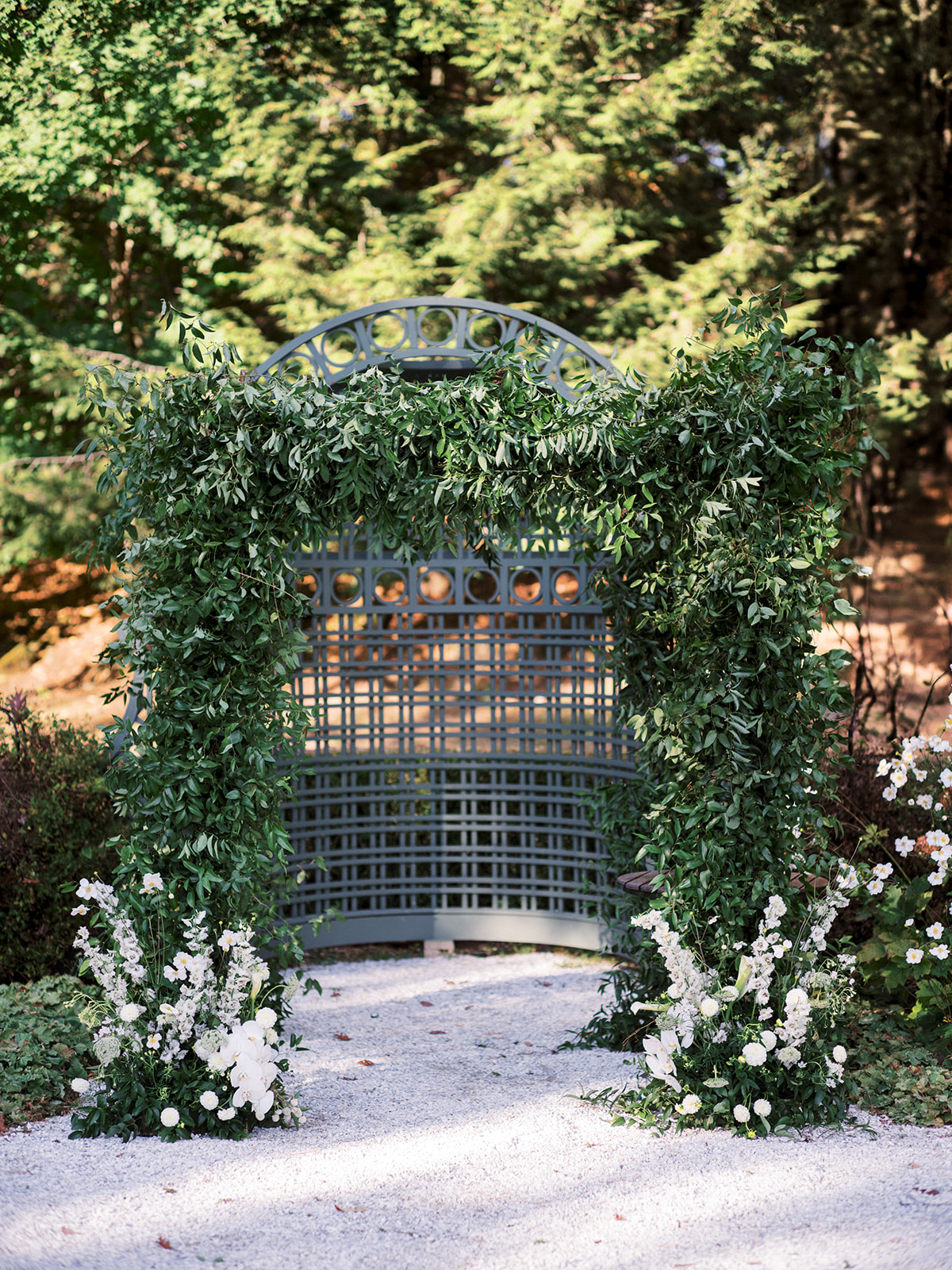 Ceremony arch.