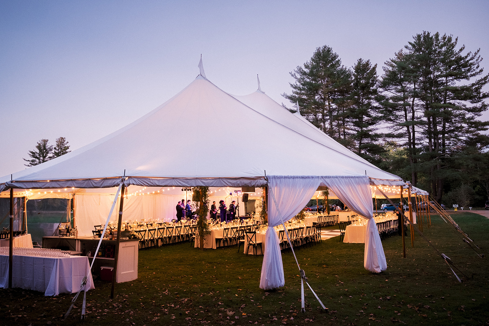 A view of the tent reception.